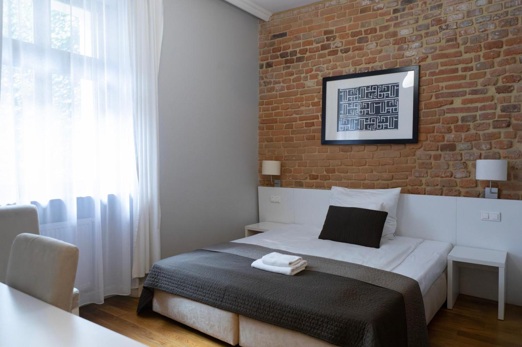 Golebia 8 Aparthotel 3*